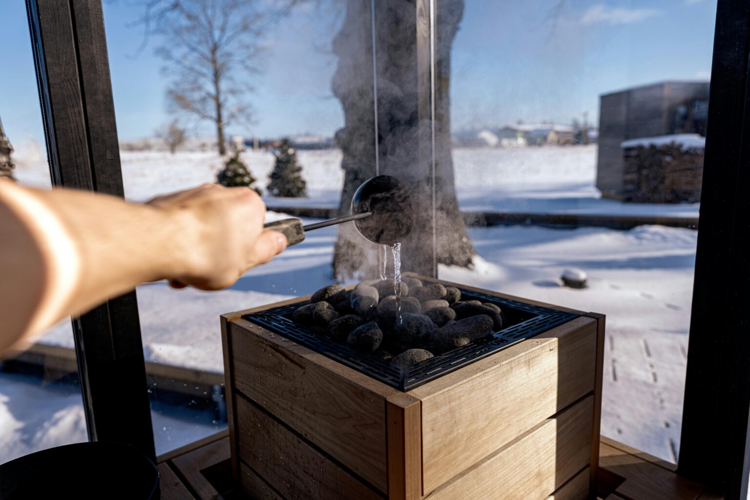 Winter sauna: what are the advantages and how to prepare?