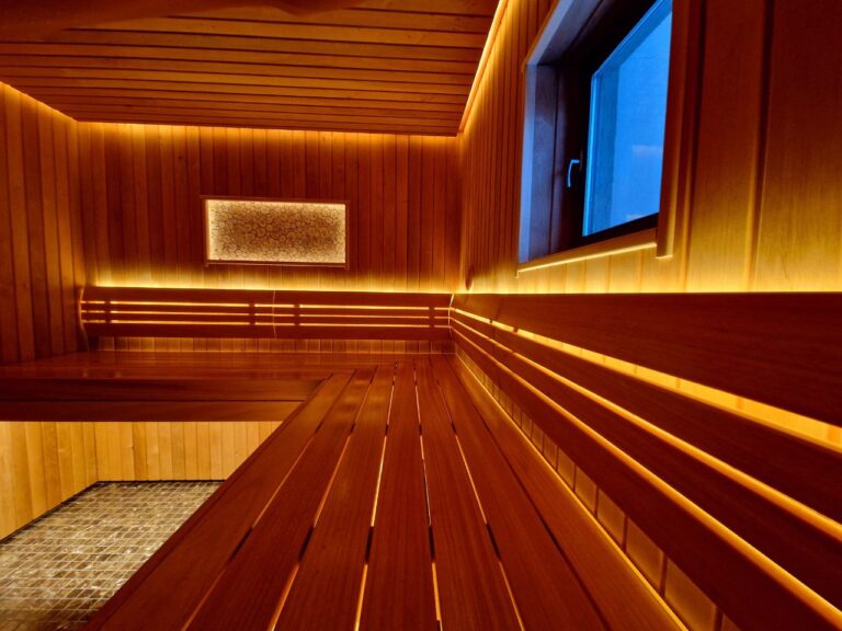 LED apšvietimas atlošuose pirtyje