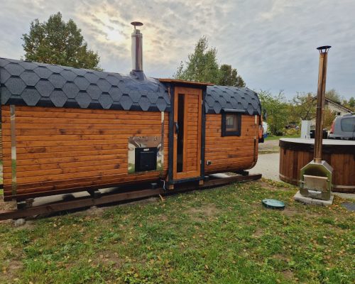 5 metrų pirtis su suskleidžiamu pirties suolu